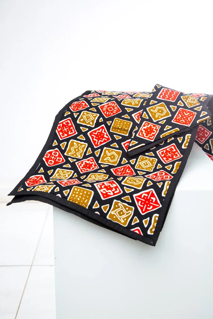 Table Runners + Napkins